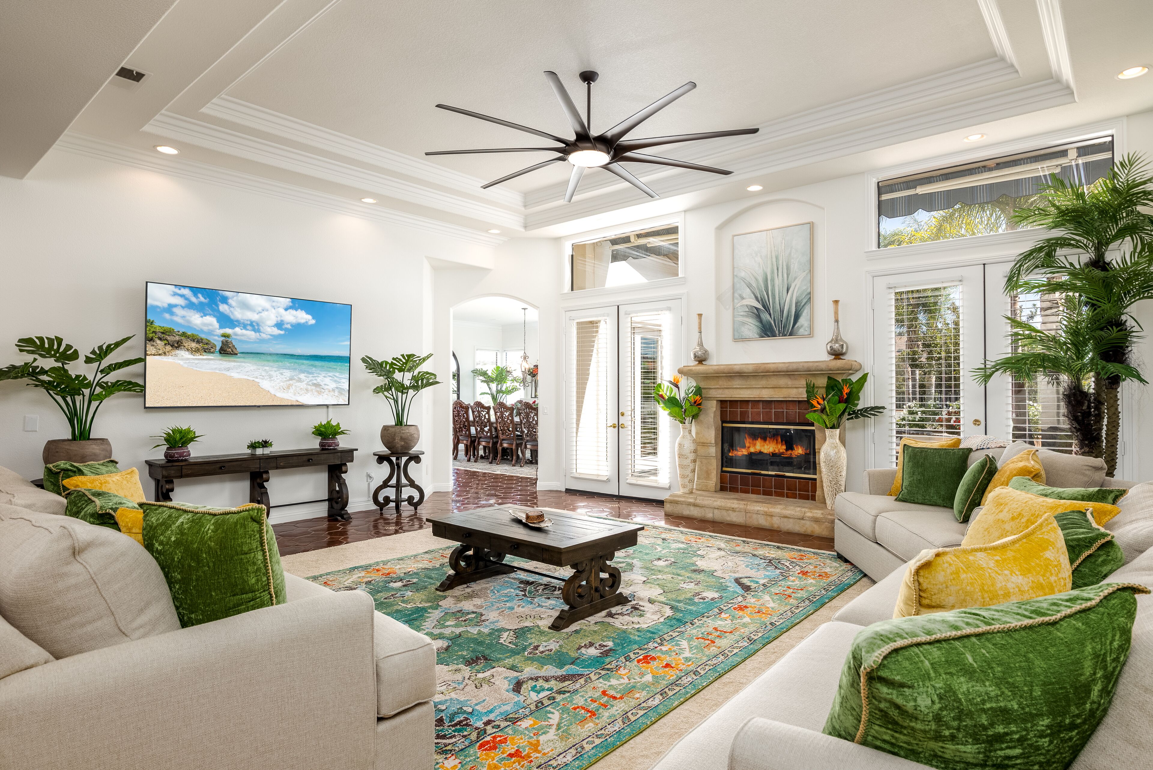 Smart TV, caminetto, tavolo da calcetto, biblioteca musicale