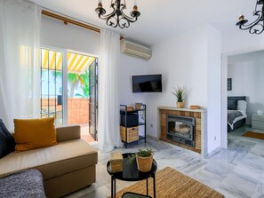 3 makuuhuonetta, silitysrauta/-lauta, internet, vuodevaatteet