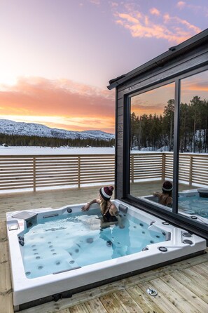 Hot tub - Flatmoen Natur Lodge (Alta)