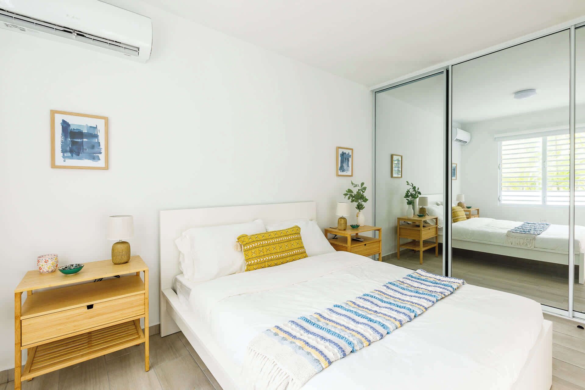 1 bedroom, travel cot, WiFi, bed sheets