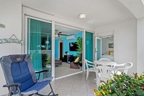 2 bedrooms, travel crib, WiFi