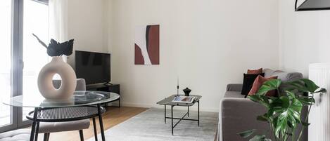 Smart TV, books