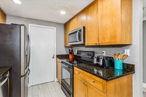 Fridge, microwave, dishwasher, coffee/tea maker