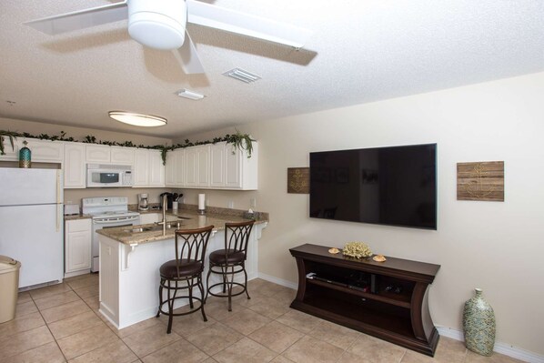 Fridge, microwave, dishwasher, coffee/tea maker