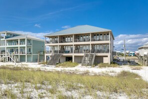 Exterior - Luxurious Beachfront End Unit Townhome |Unobstructed Gulf Views |Step onto Sugar White Sands |Garage (Navarre Beach)