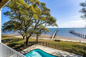 Fishing - Gorgeous Waterfront House On The Sound | New Pool | Large Dock & Boat Lift | Covered Parking (Gulf Breeze)