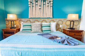 2 bedrooms, iron/ironing board, internet, bed sheets