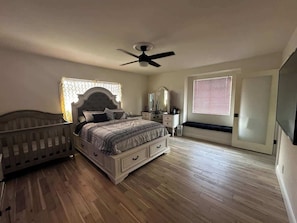 3 bedrooms, iron/ironing board, travel cot, free WiFi