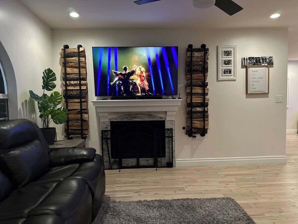 Smart TV, fireplace, video games, offices