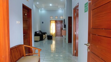 Family House | Living area | 21-inch LED TV with cable channels, TV