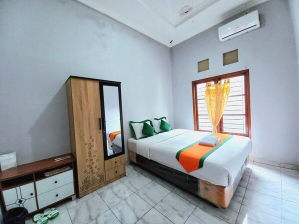 Family House | 3 bedrooms, hypo-allergenic bedding, rollaway beds