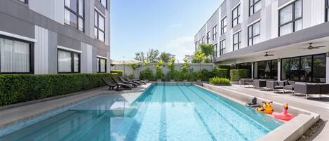 Piscine extérieure