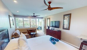 Iron/ironing board, WiFi, bed sheets - Aloha Condos, Napili Bay Resort, Condo 110, Beach View (Lahaina)