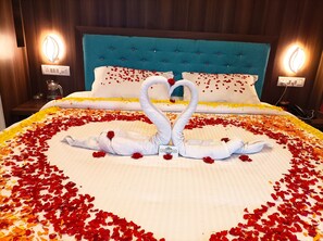 Soundproofing, free WiFi, bed sheets - Hotel Islands Tourister (Port Blair)