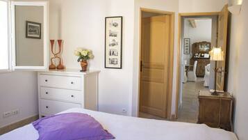 2 chambres, bureau, Wi-Fi, draps fournis