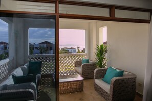 Property grounds - 2 Bedroom condo on beach front (Malindi)