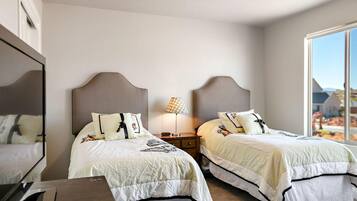 House, 4 Bedrooms | 4 bedrooms, individually decorated, individually furnished, bed sheets