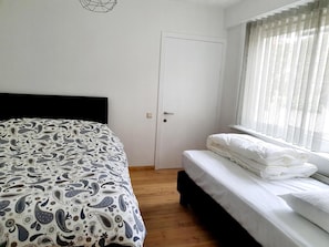 2 bedrooms, travel crib, free WiFi, wheelchair access