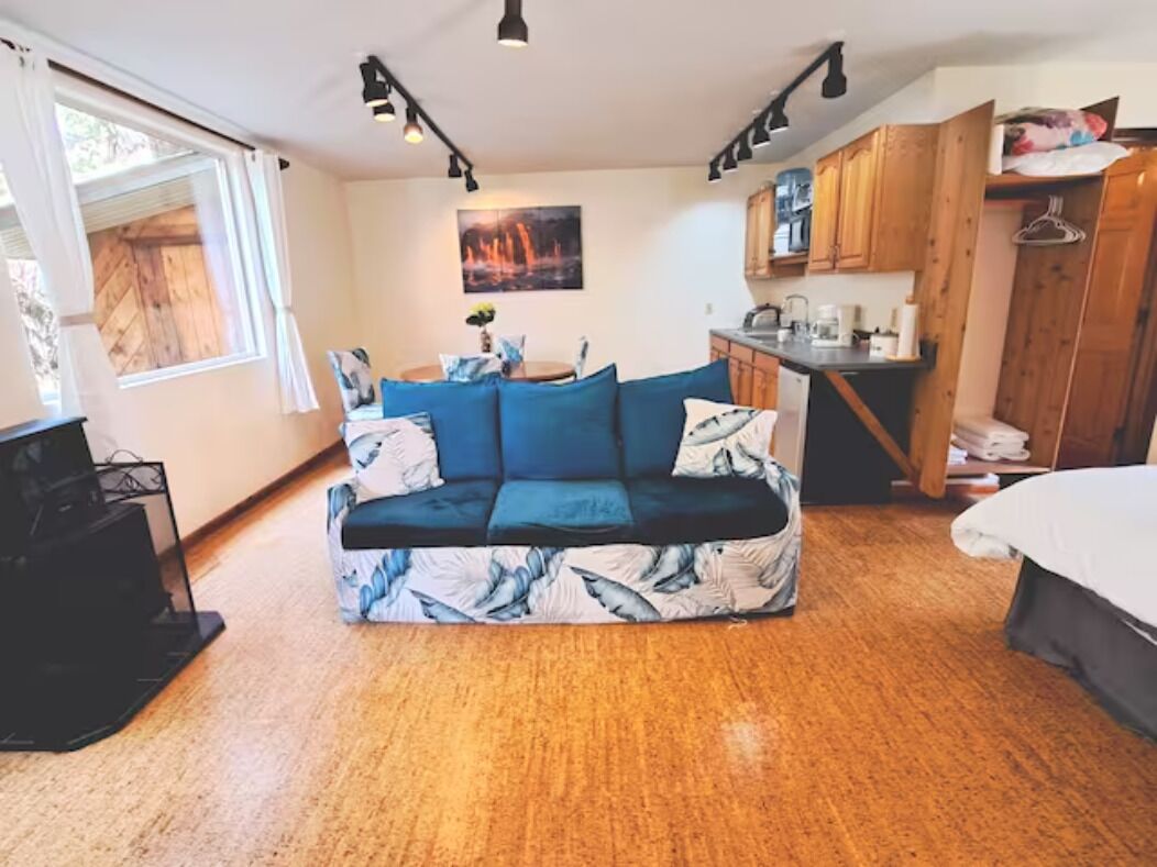 Televisio, takka, DVD-soitin