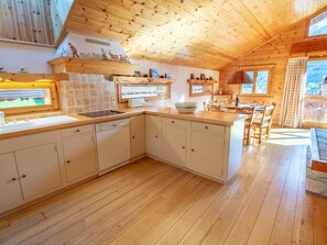 Frigorifero, microonde, forno, lavastoviglie