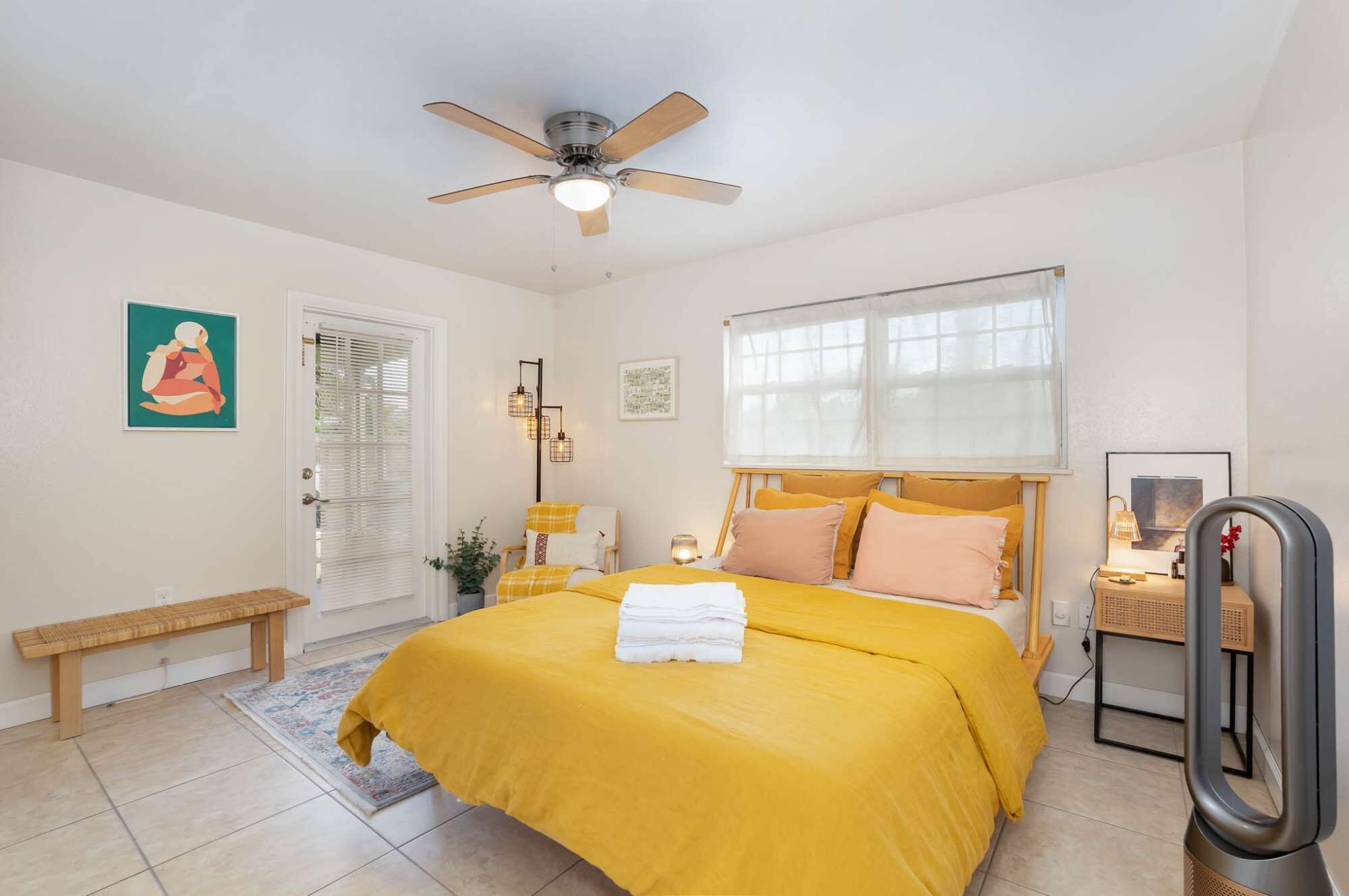 3 bedrooms, desk, iron/ironing board, WiFi