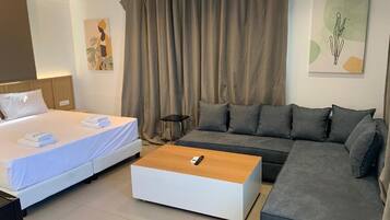 Quarto casal luxo, vista para o mar | Roupas de cama premium, frigobar, Wi-Fi de cortesia, roupa de cama