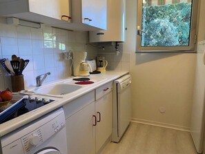 Kühlschrank, Mikrowelle, Geschirrspüler