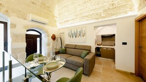 Unclassified image, 3 of 77, button - La Maison Ostuni (chromotherapy and balcony) (Ostuni)