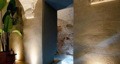 La Maison Ostuni (chromotherapy and balcony)