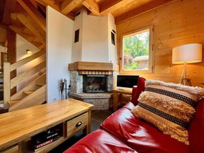TV, fireplace - Traditional chalet for 6 with fireplace, balcony and parking in Samoëns (Samoëns)