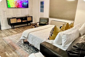 1 bedroom, desk, iron/ironing board, free WiFi