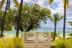 Beach/ocean view - Sea Rock by Horizon Holidays (Black River)