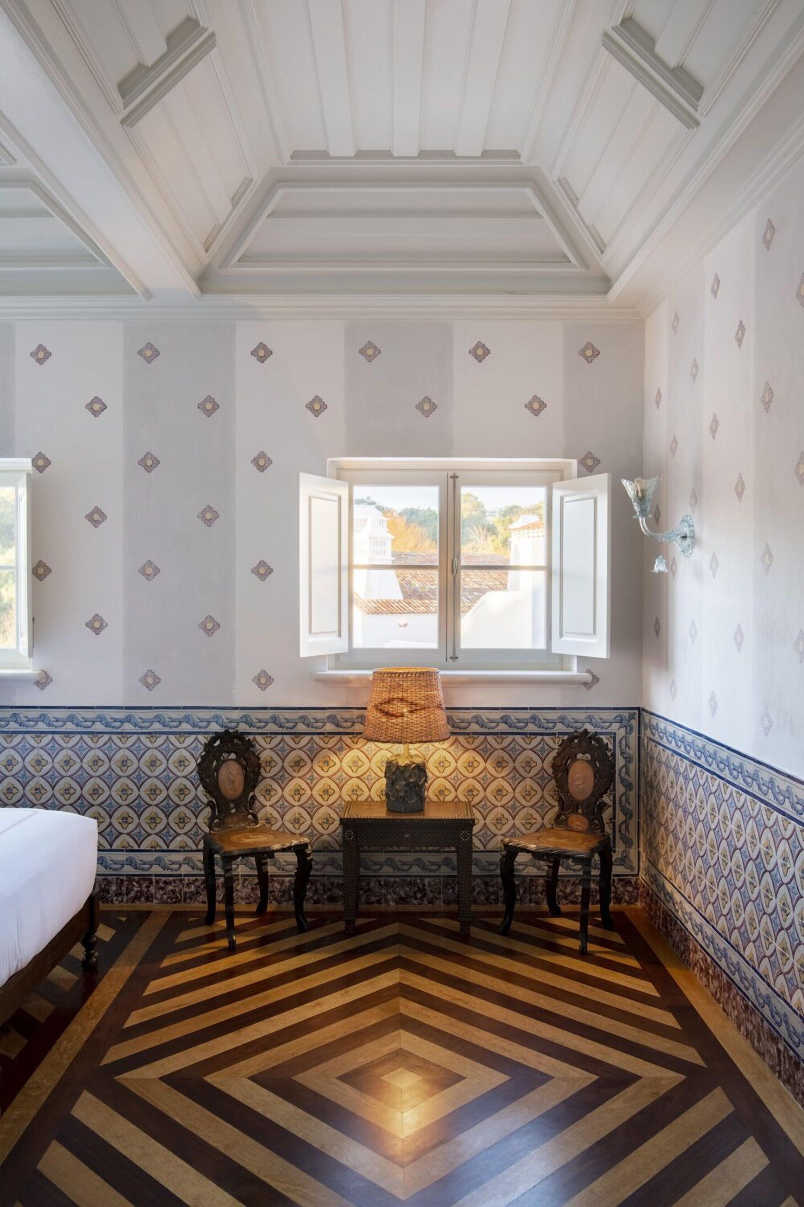 Premium bedding, minibar, individually decorated, individually furnished