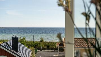 Seaview Grand Suite (1015) Pet Friendly | Living area