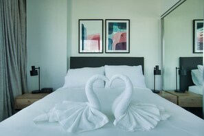 Iron/ironing board, WiFi, bed sheets - Stylish 1 BR CBD Apt-Pool-Gym-Sauna-Steam Room (Adelaide)