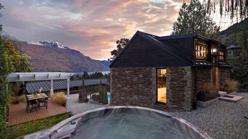 Alpine Cottage | Swimming pool | Lake and Mountain Views