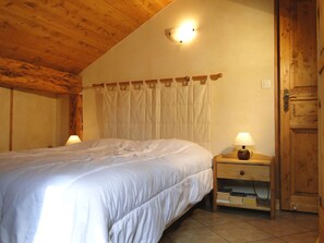 2 Schlafzimmer, Bügeleisen/Bügelbrett, Reisekinderbett, kostenloses WLAN