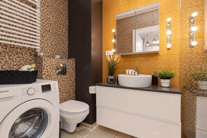 Shower, hair dryer, shampoo