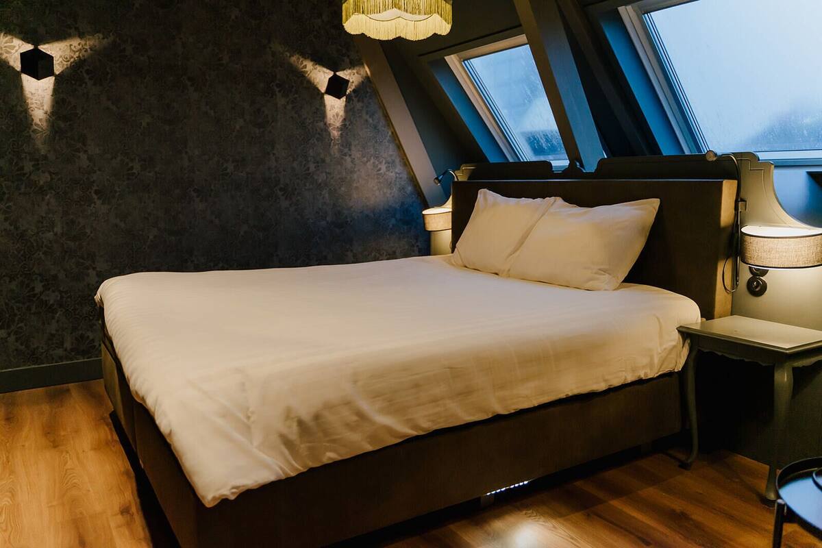Deluxe Double Room | Premium bedding, WiFi (free), bed sheets