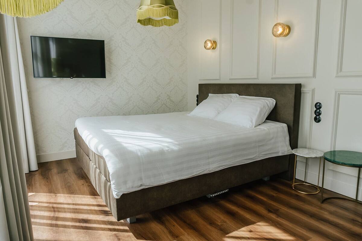 Deluxe Double Room | Premium bedding, WiFi (free), bed sheets