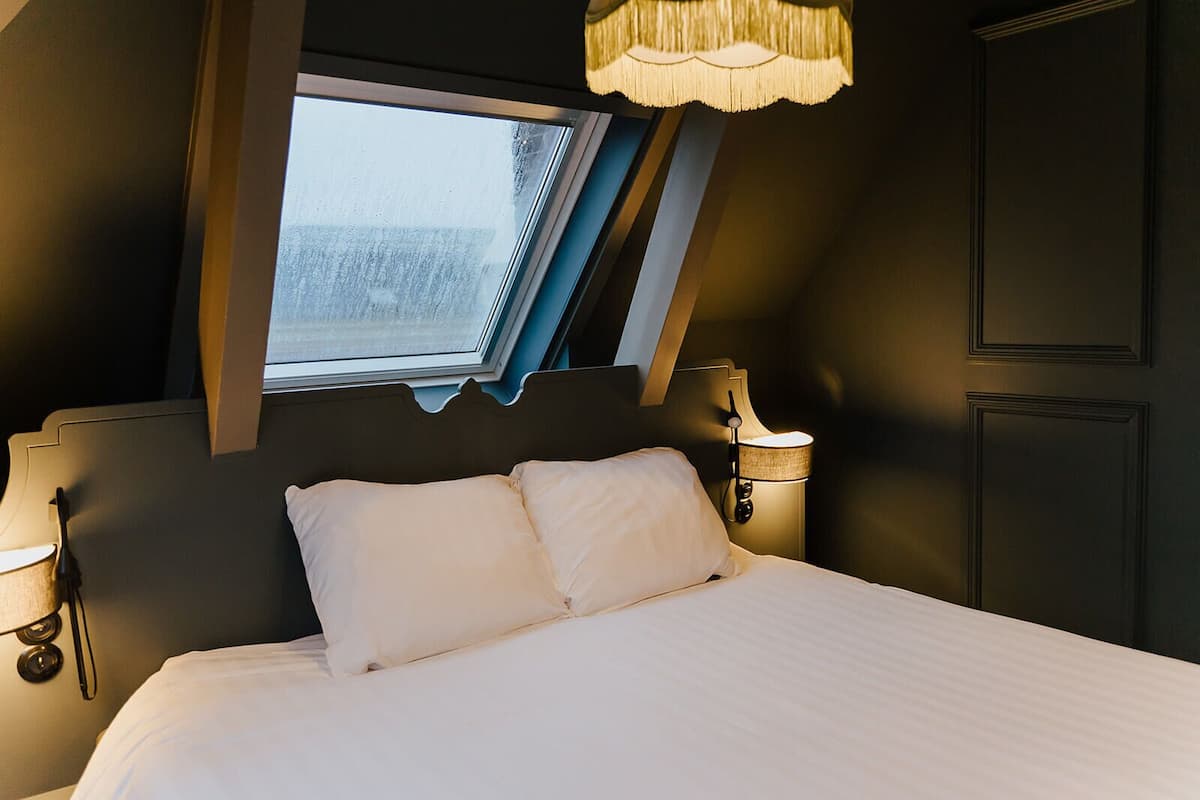 Habitación doble Deluxe | Ropa de cama de alta calidad, wifi gratis y ropa de cama