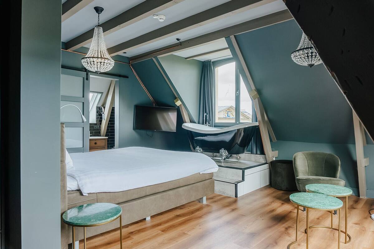 Honeymoon Double Room, 1 Bedroom, City View | Premium bedding, WiFi (free), bed sheets
