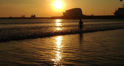 Charming full house by the sea - 5 bedrooms all with private bathroom.