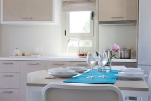Dining - Romantic Villa Gialos over Mikros Gialos (Fterno)