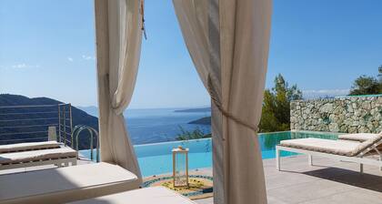 Romantic Villa Gialos over Mikros Gialos