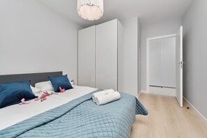 1 bedroom, iron/ironing board, travel cot, WiFi