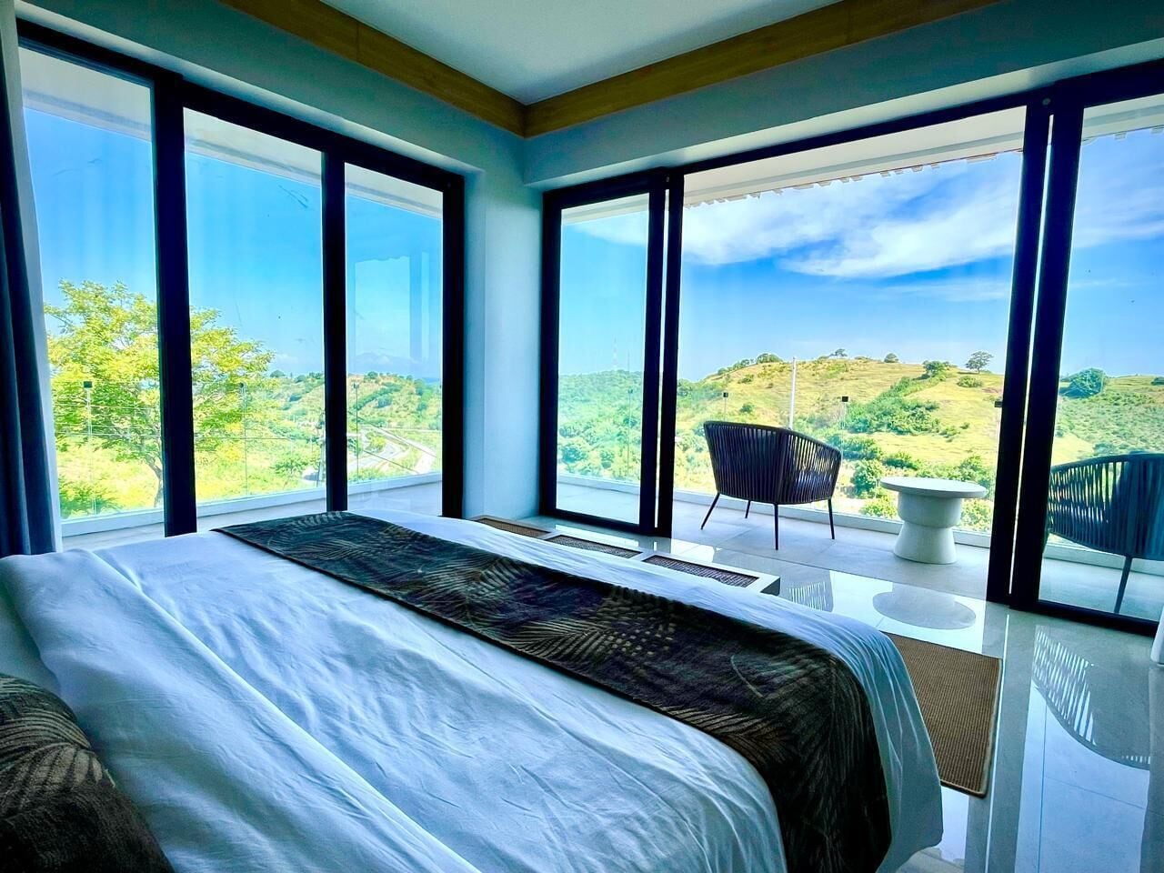 Habitación ejecutiva | Ropa de cama de alta calidad, colchones viscoelásticos, caja fuerte