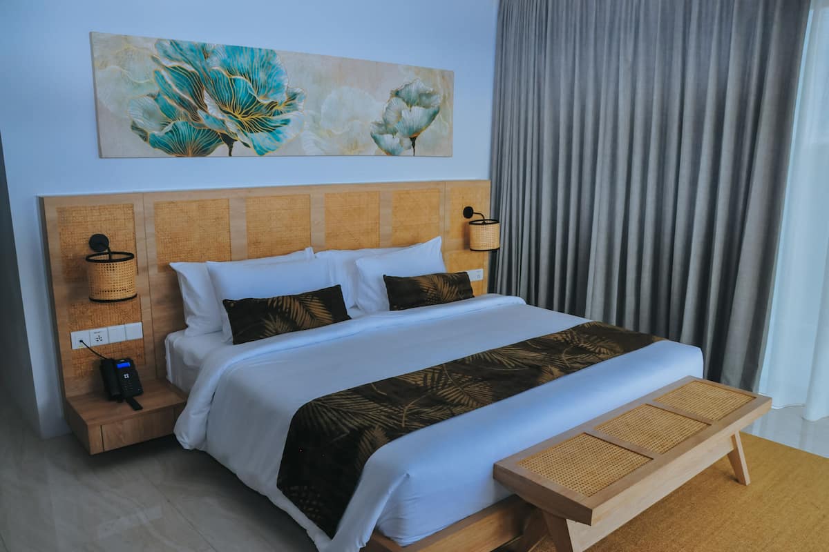 Executive Room | Premium bedding, memory foam beds, in-room safe, desk