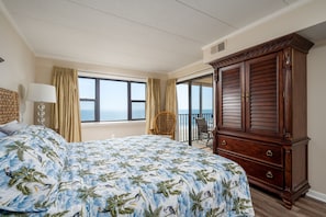 2 bedrooms, iron/ironing board, Internet