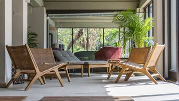 Tratamientos corporales, aromaterapia, terapia ayurvédica y masajes